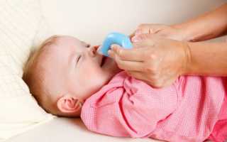 Как промывать нос грудничку: правила и предостережения