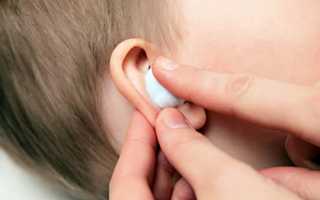 У ребенка сильно болят уши: что делать?